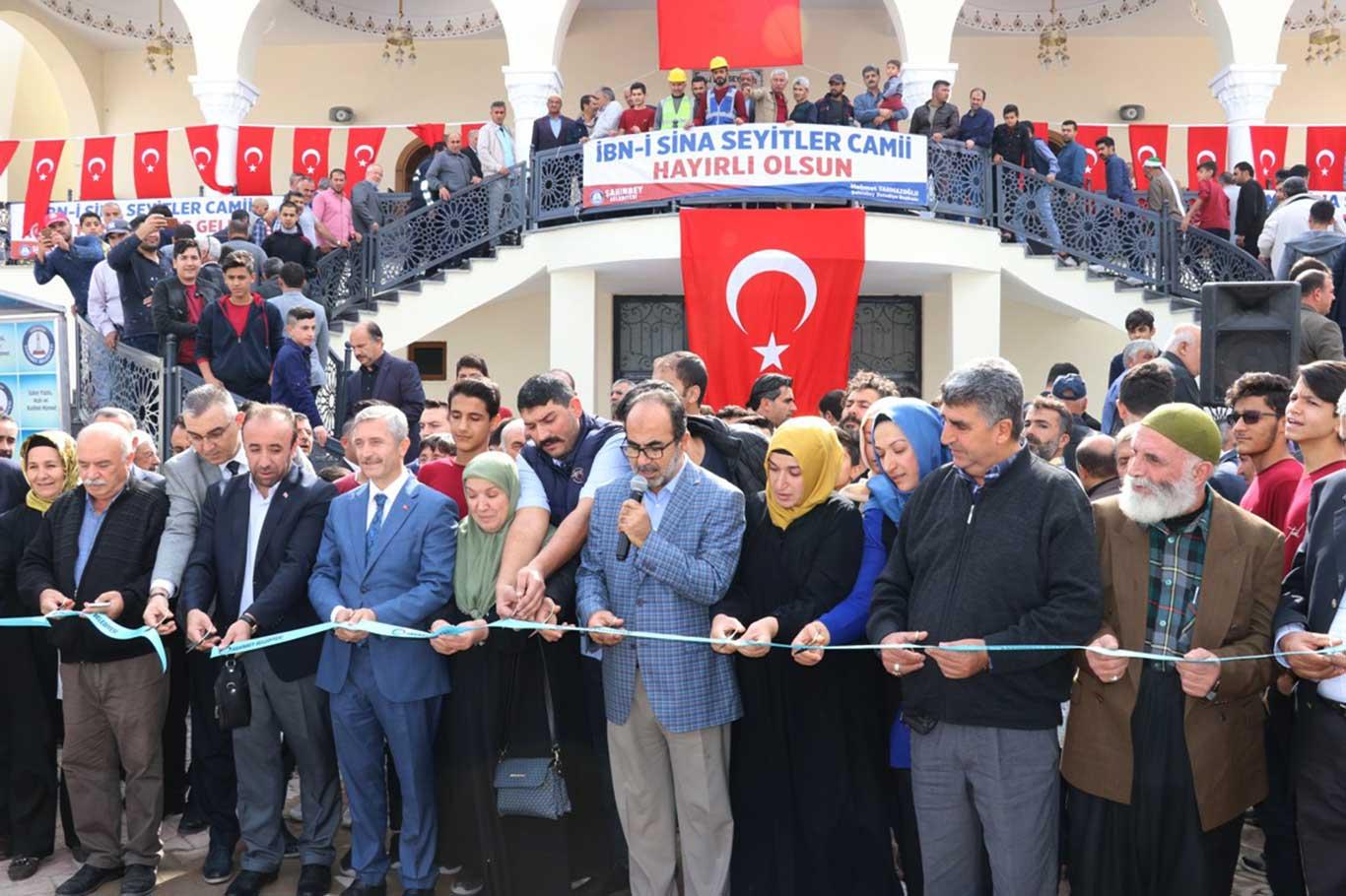 'Camilerin imarı kadar ihyası da önemlidir' 'Camilerin imarı kadar ihyası da önemlidir'